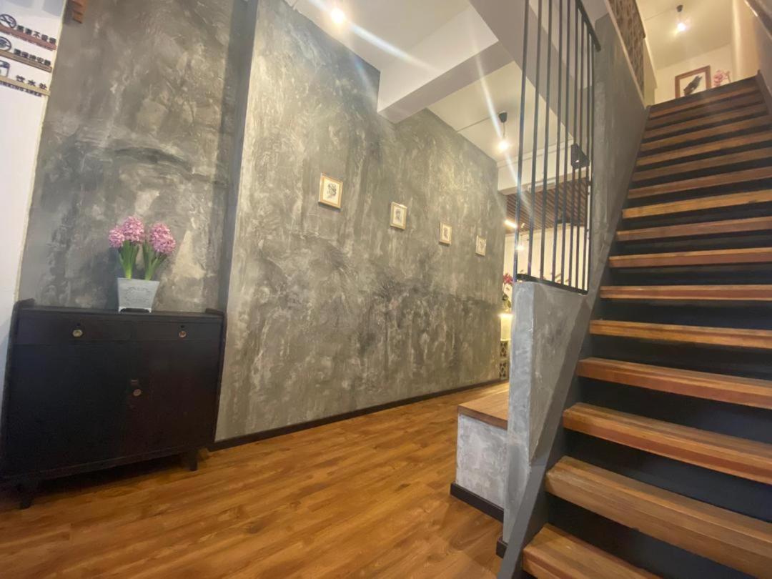 Kuching Hotel Εξωτερικό φωτογραφία